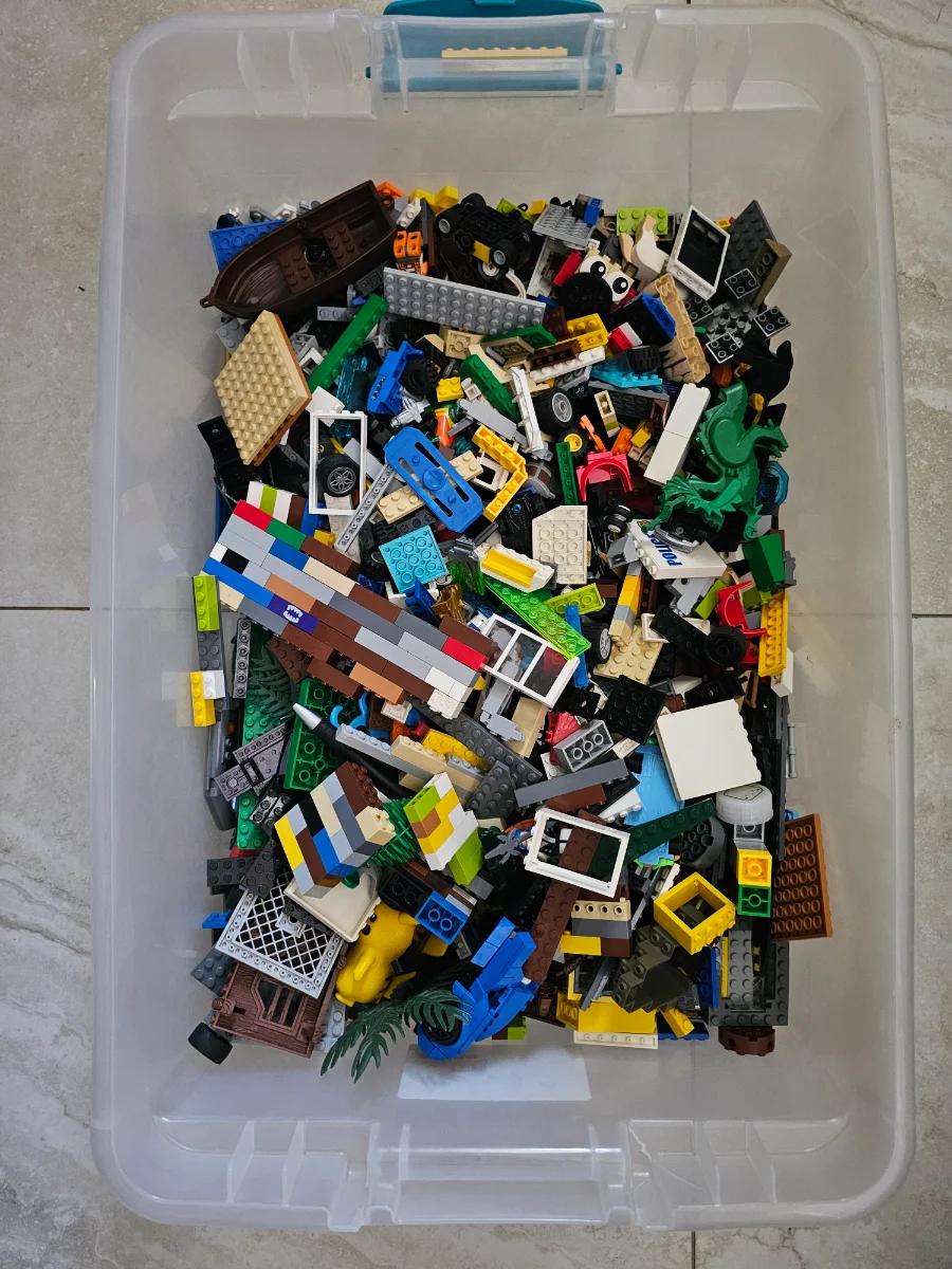 Bulk Assorted LEGO® Bricks & Specialty Pieces Lot – Multi-Color Mix